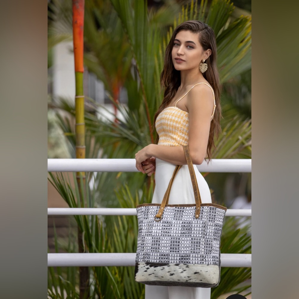 Myra Bag-Amazing Maze Tote - Picture 9 of 15